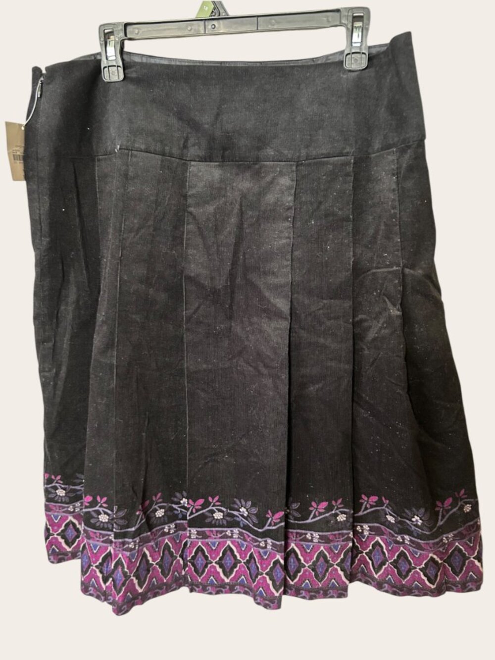 Apostrophe Black Corduroy Pleated Skirt — Floral Ikat Border — Size 16 — NWT - Picture 5 of 6